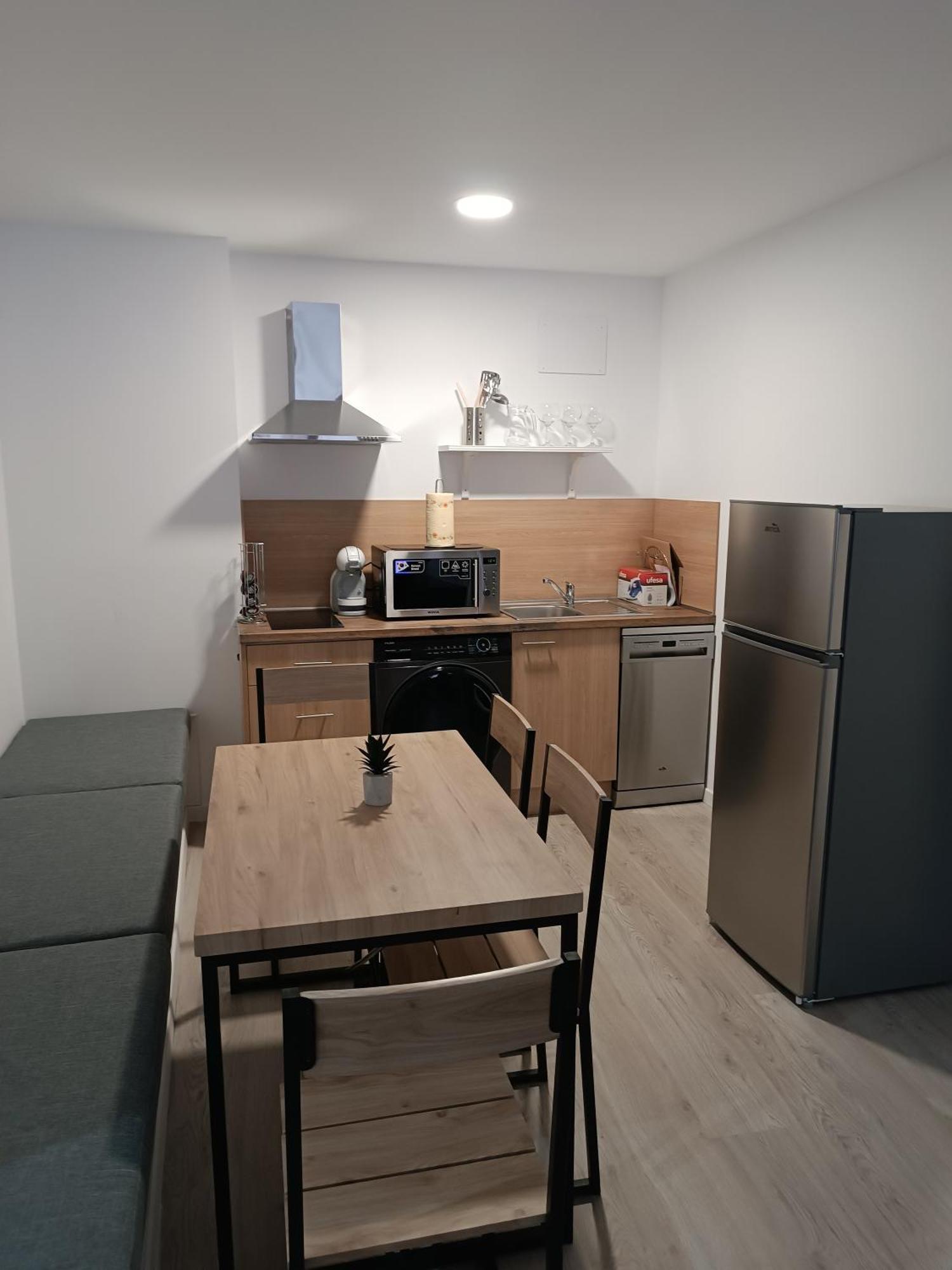 Apartamentos Turisticos Avila Puerta De San Isidro 1-4 Bagian luar foto