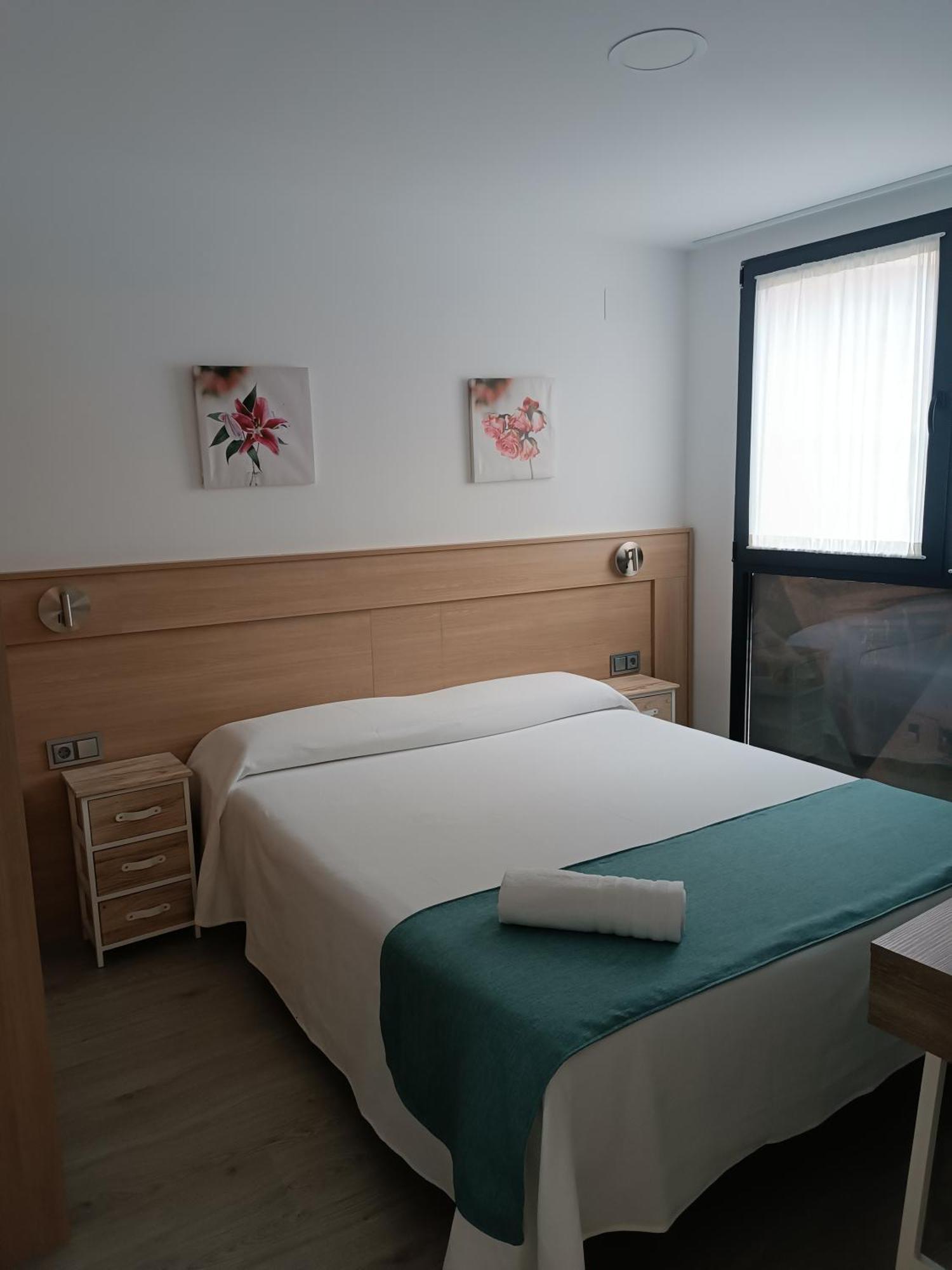 Apartamentos Turisticos Avila Puerta De San Isidro 1-4 Bagian luar foto