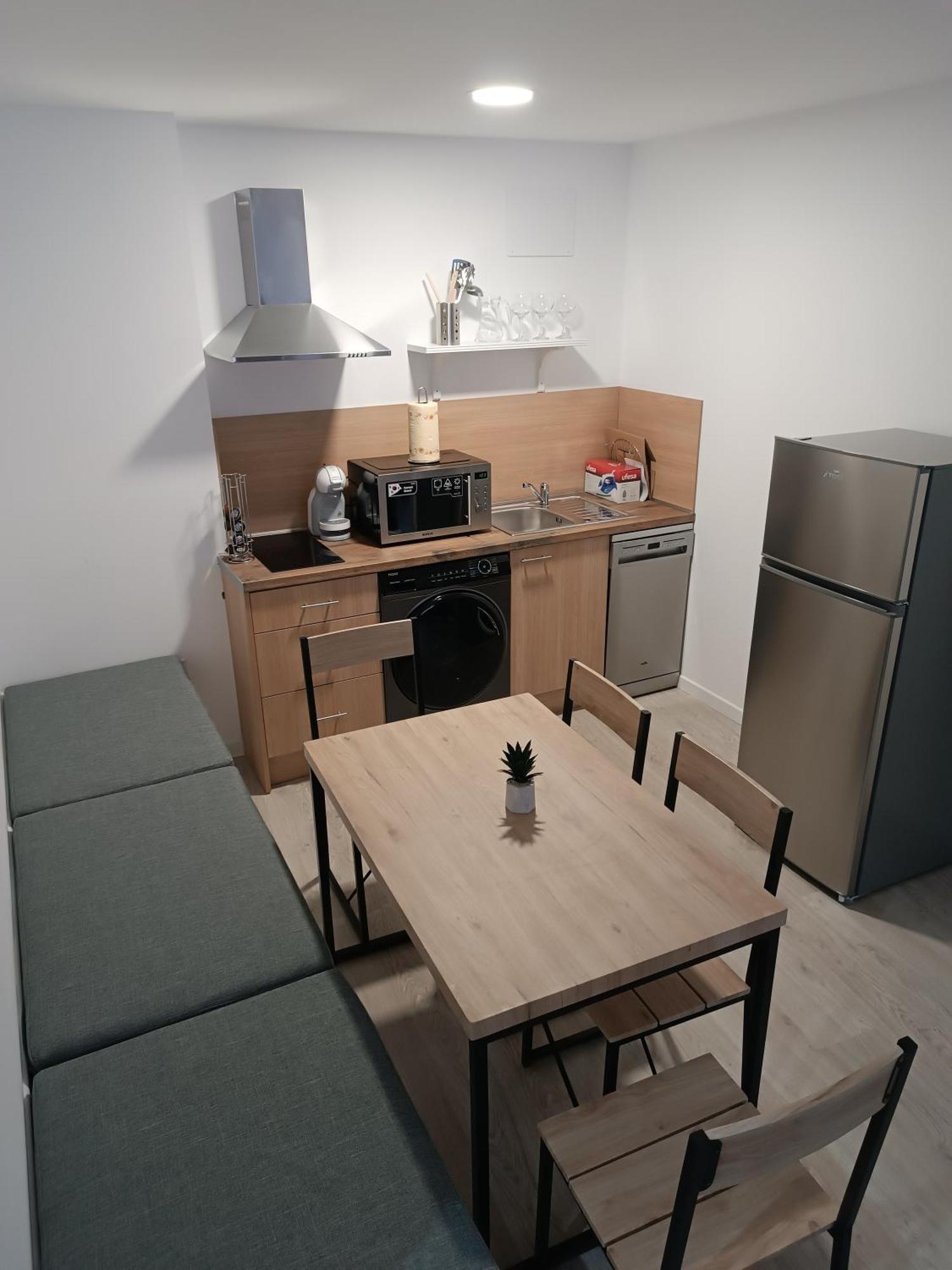 Apartamentos Turisticos Avila Puerta De San Isidro 1-4 Bagian luar foto